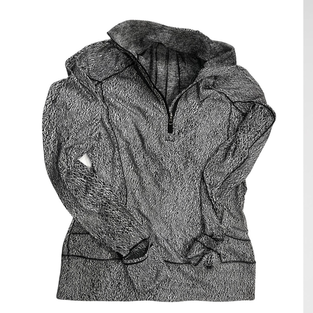 Lululemon Rush Hour 1/2 Zip
Running Luon Spray Jacquard White Black sz 4